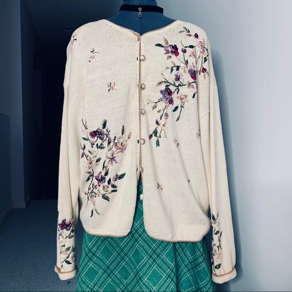 flower embroidered sweater